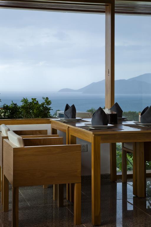 Holiday Hotel Nha Trang Exteriör bild