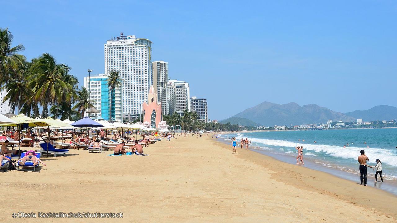 Holiday Hotel Nha Trang Exteriör bild