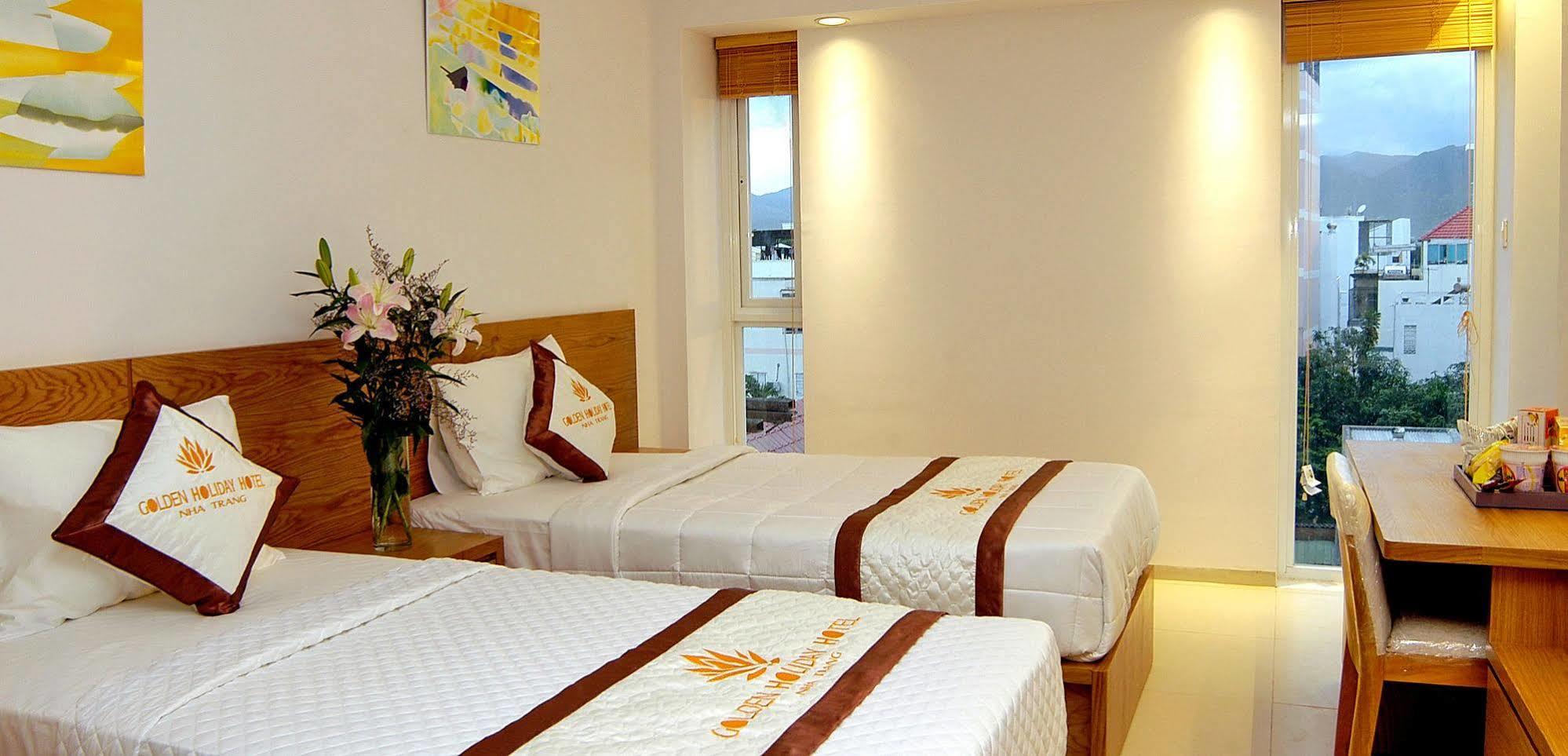 Holiday Hotel Nha Trang Exteriör bild